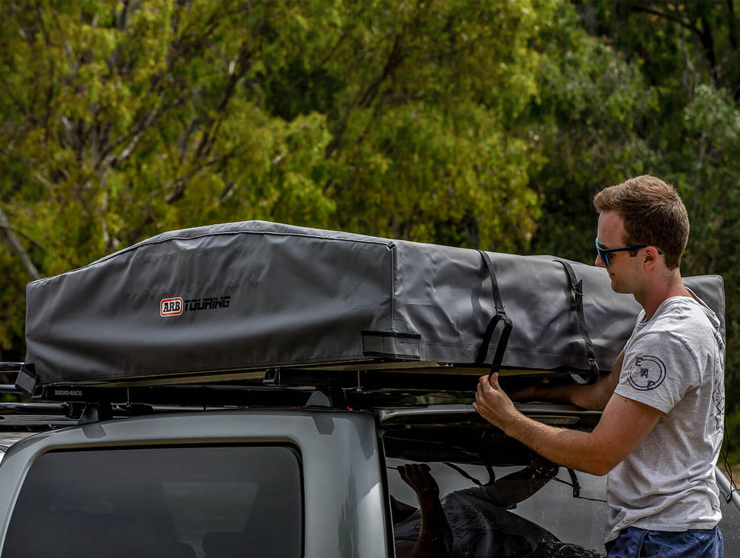 ARB Simpson III Rooftop Tent with Annex