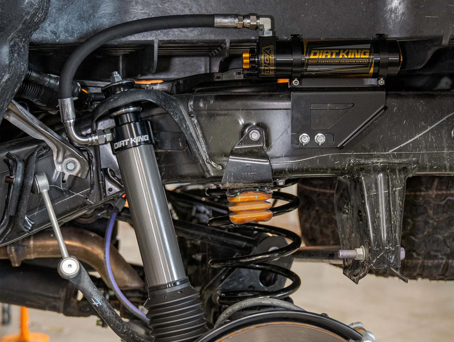 Dirt King 2.5 Smooth Body Shocks - 24+ Tacoma