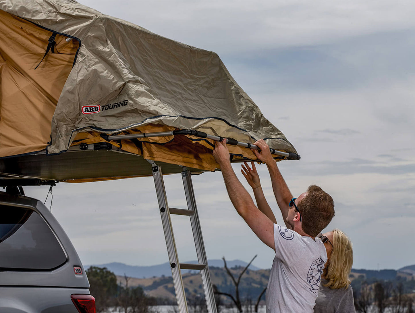 ARB Simpson III Rooftop Tent with Annex