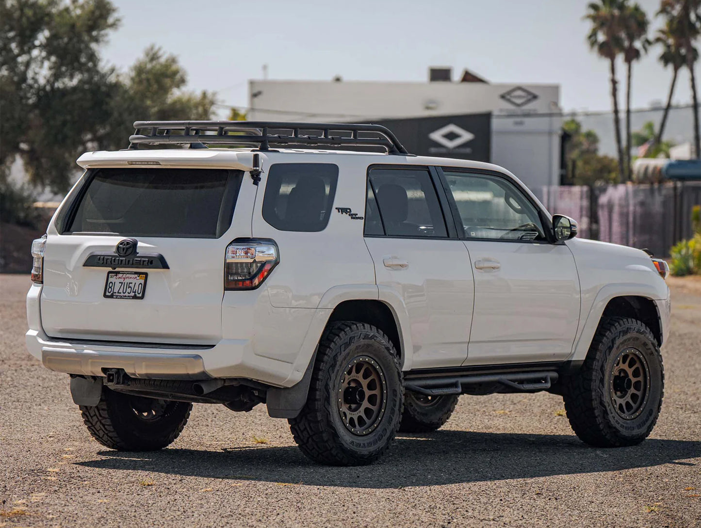 Dirt King 2.5 Smooth Body Shocks | DCA Remote Reservoir - 03-24 4Runner / 07-14 FJ Cruiser / 03-09 Lexus GX470 / 10-23 GX460