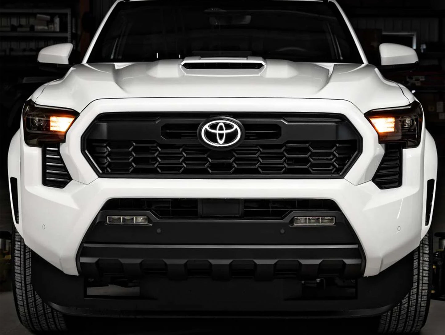 Toyota Illuminated Front Grille Emblem - 24+ Tacoma